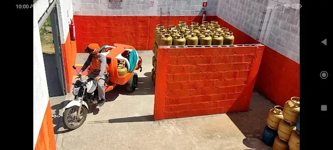 Entregador saindo para atendimento na IdealGás